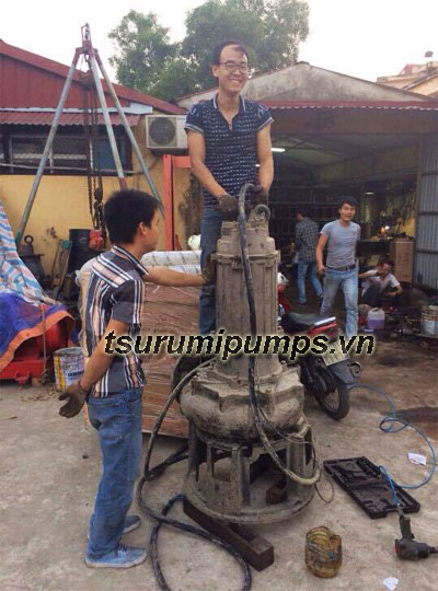 Sửa máy bơm chìm nước thải