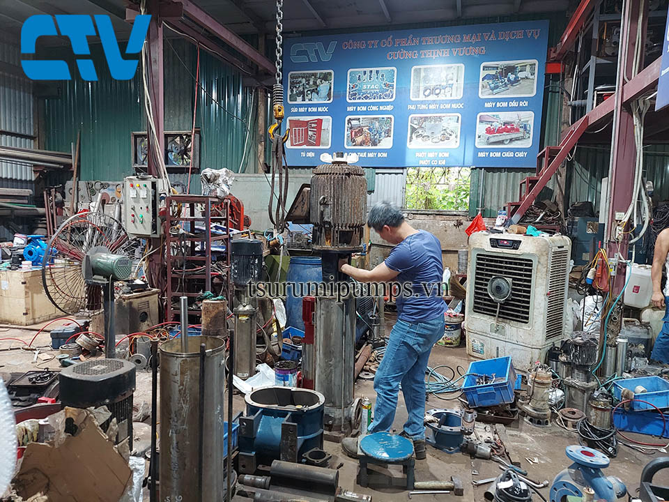 Thay ruột buồng máy bơm công nghiệp đa tầng cánh trục đứng